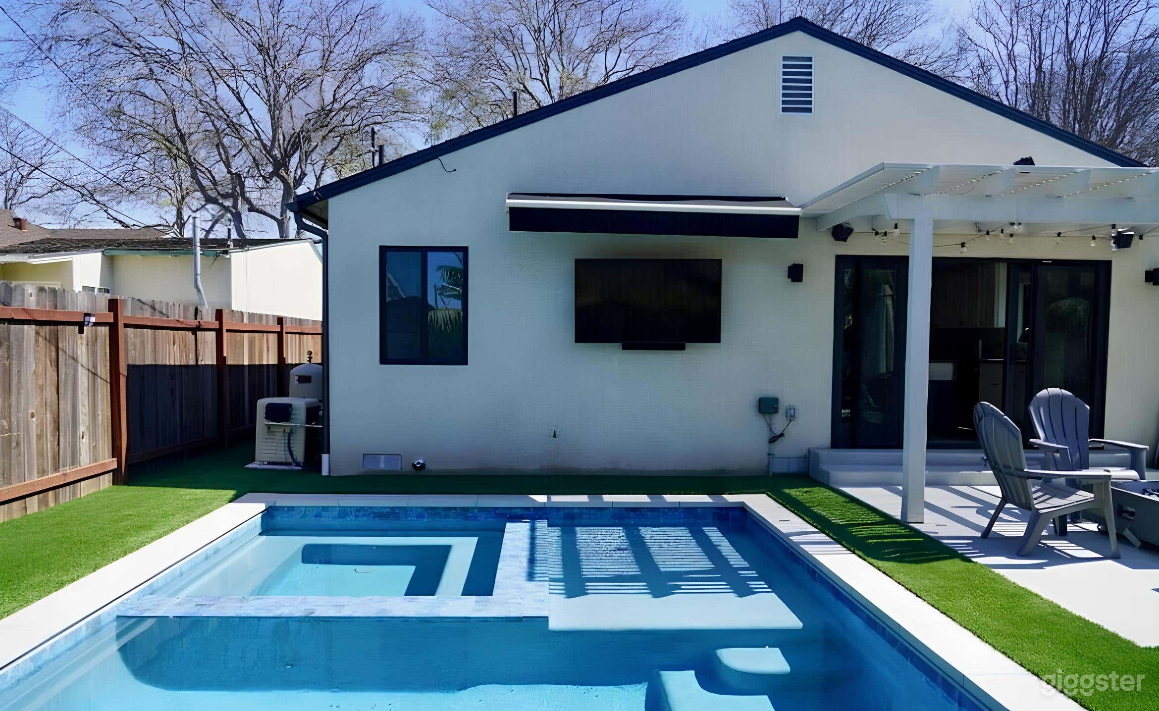 Cozy Cocktail Pool & Hot Tub Photo 4