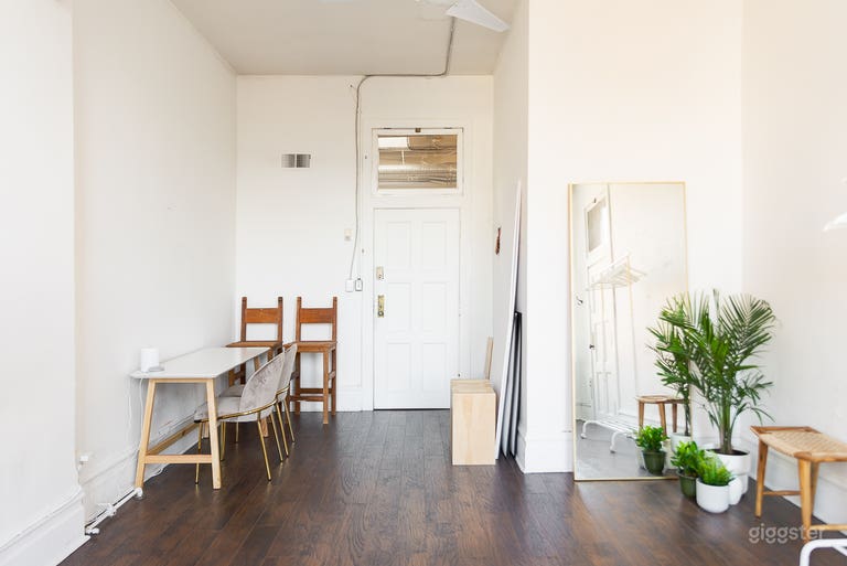  Please note that we only have one of the wooden bar stools at this time. 