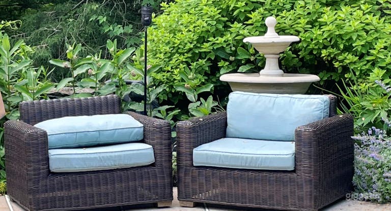  Exotic Pool with Hot Tub Area 