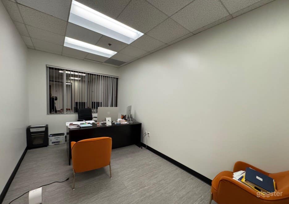 Functioning Office Spaces for Productions Photo 4