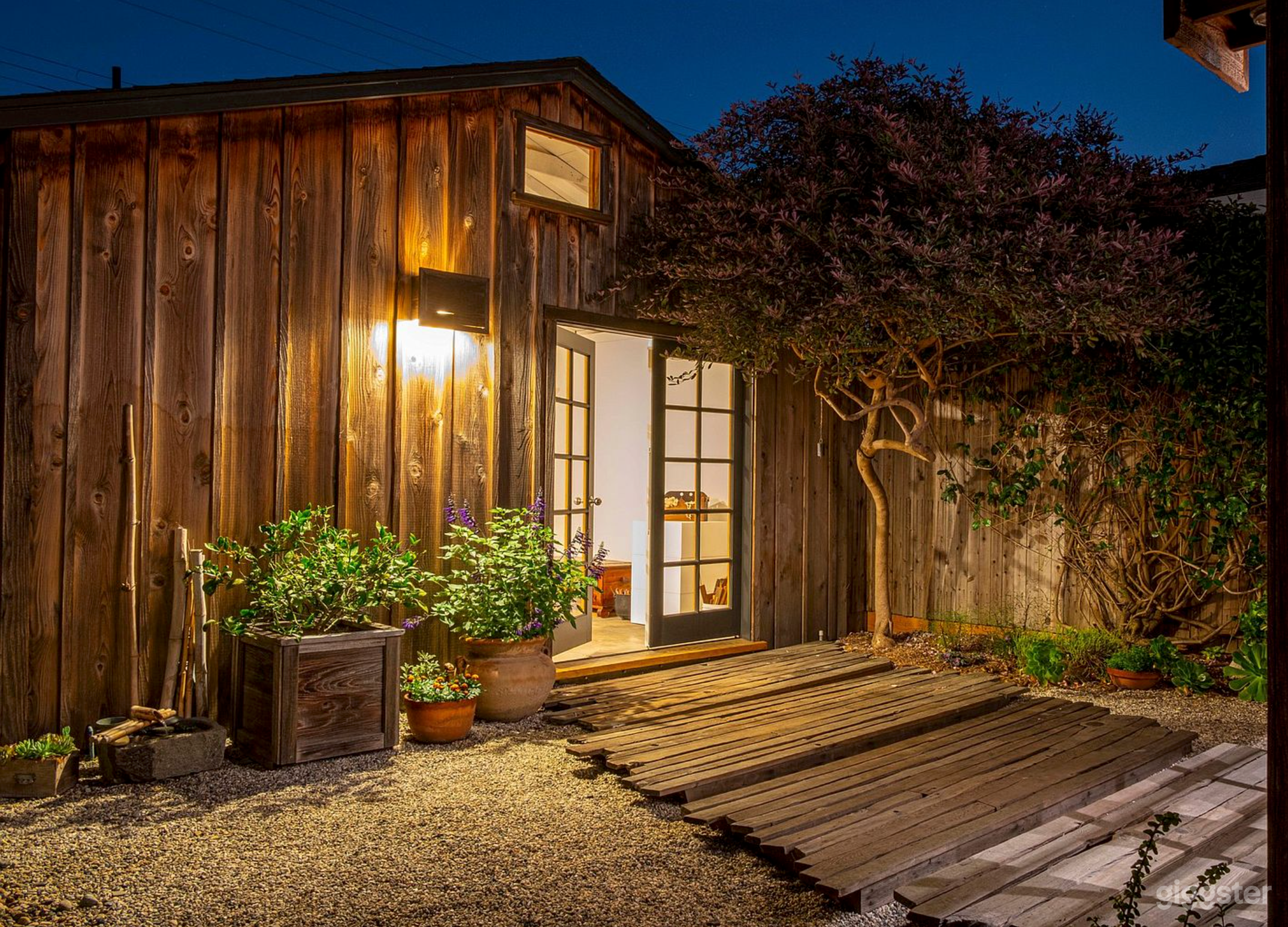 Japanese Zen Cottage, Garden, and Artist Studio Photo 4