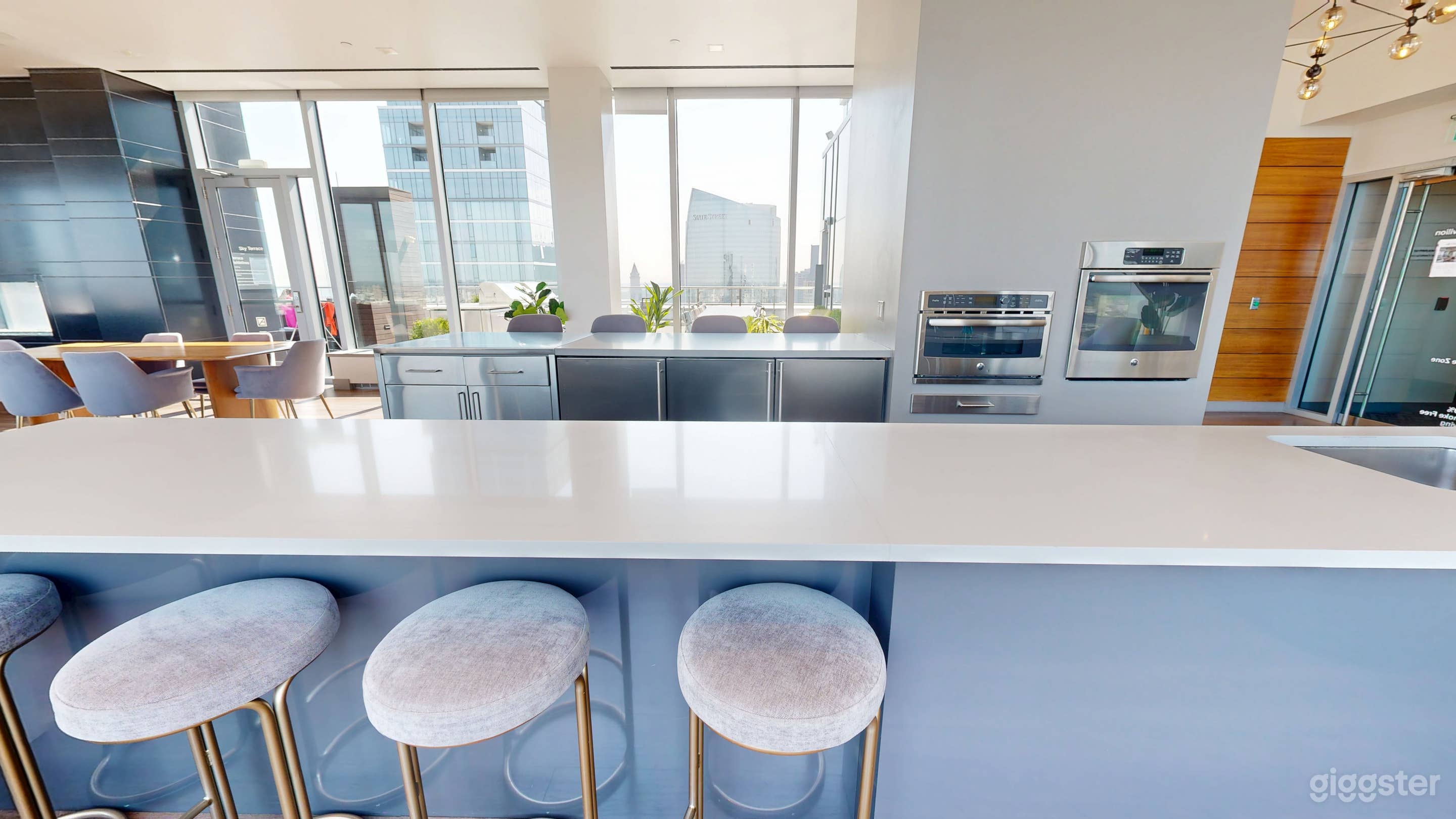 Panoramic Boston Views from 35th-Floor Event Space Photo 4