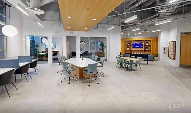  Private Meeting Rooms with AV, Wi-Fi & On-Site Parking 