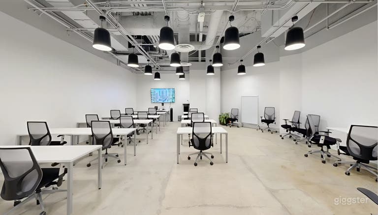  Private Meeting Rooms with AV, Wi-Fi & On-Site Parking 