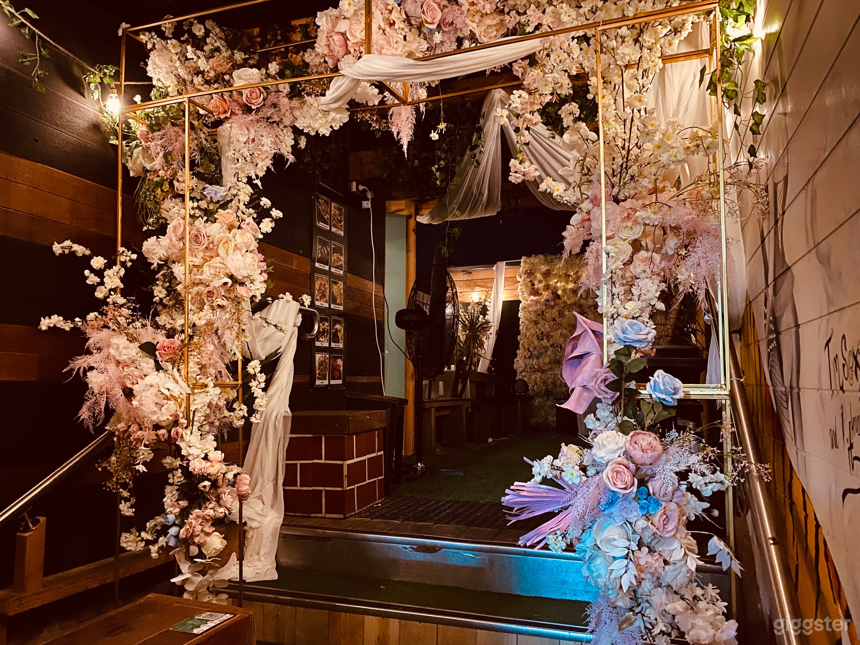 Cozy Rooftop Outdoors | Rooftop Bar in Abbotsford Photo 3