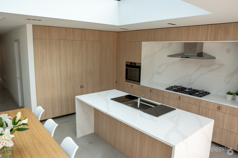  Very modern Open Plan House with Scandi kitchen 