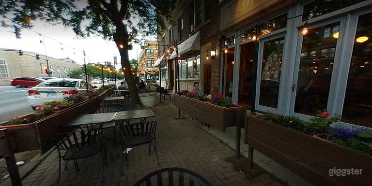  Open Air Outdoor Patio in Illinois 