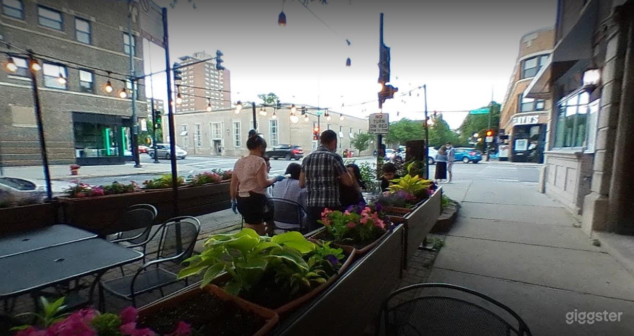 Open Air Outdoor Patio in Illinois Photo 1