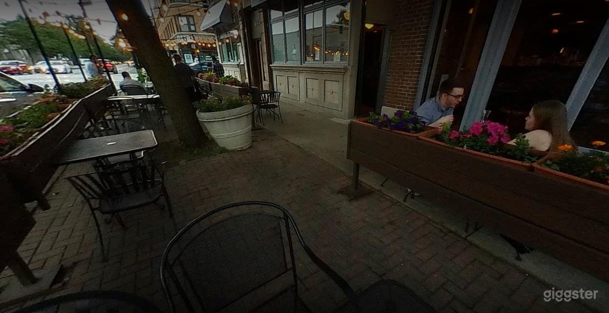 Open Air Outdoor Patio in Illinois Photo 4