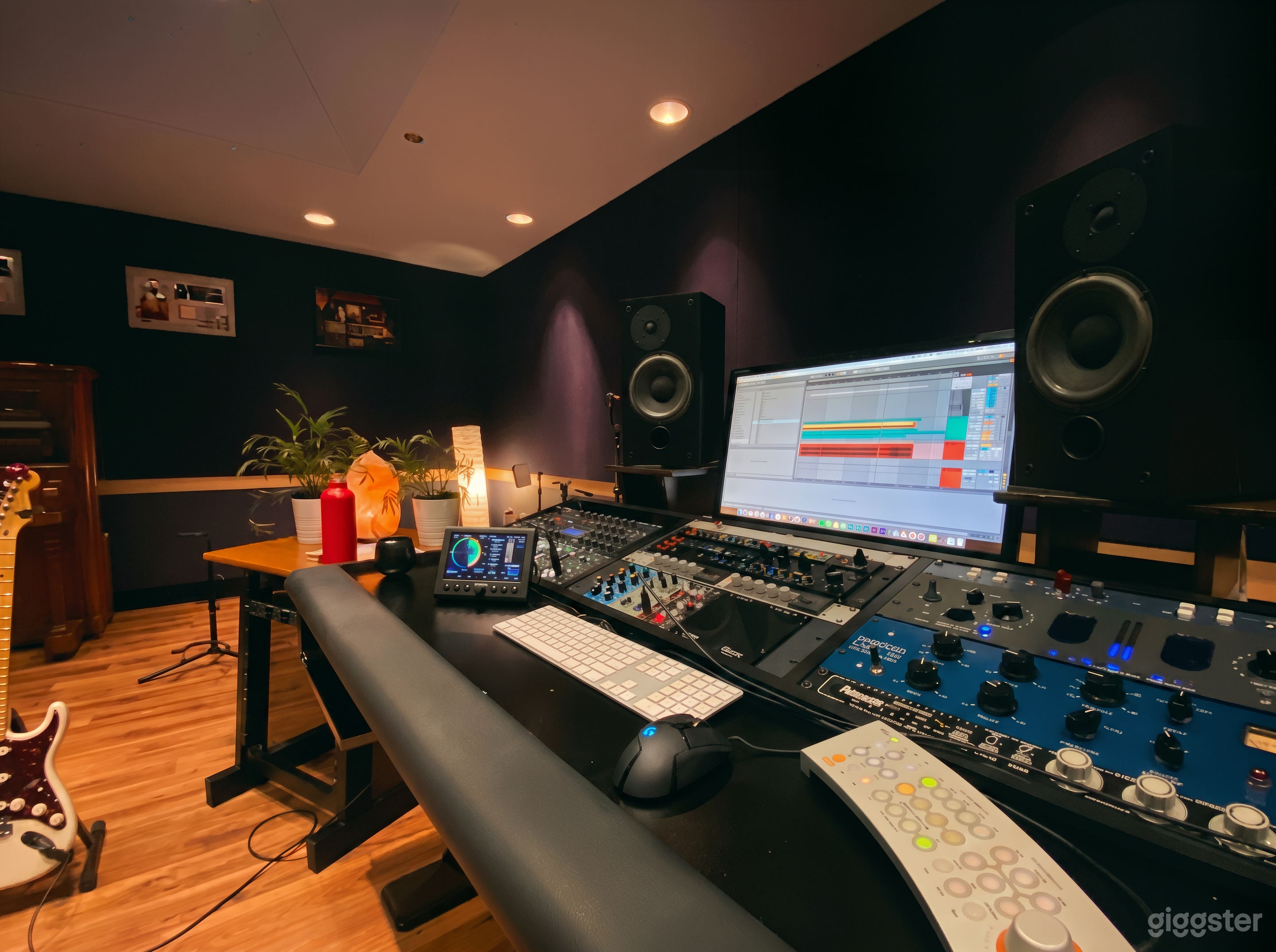 Spacious Recording Studio in Downtown Vancouver Photo 1