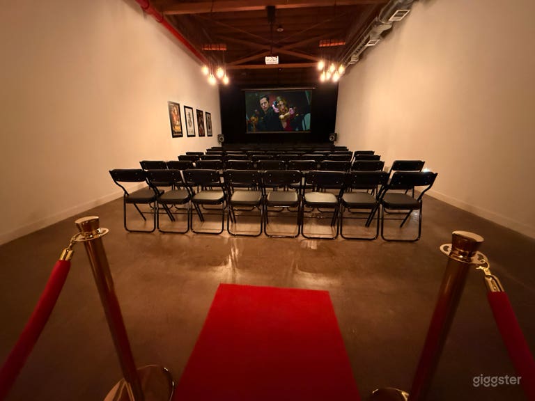  Sala de proyección, Eventos, Filmación y Espacio Creativo 
