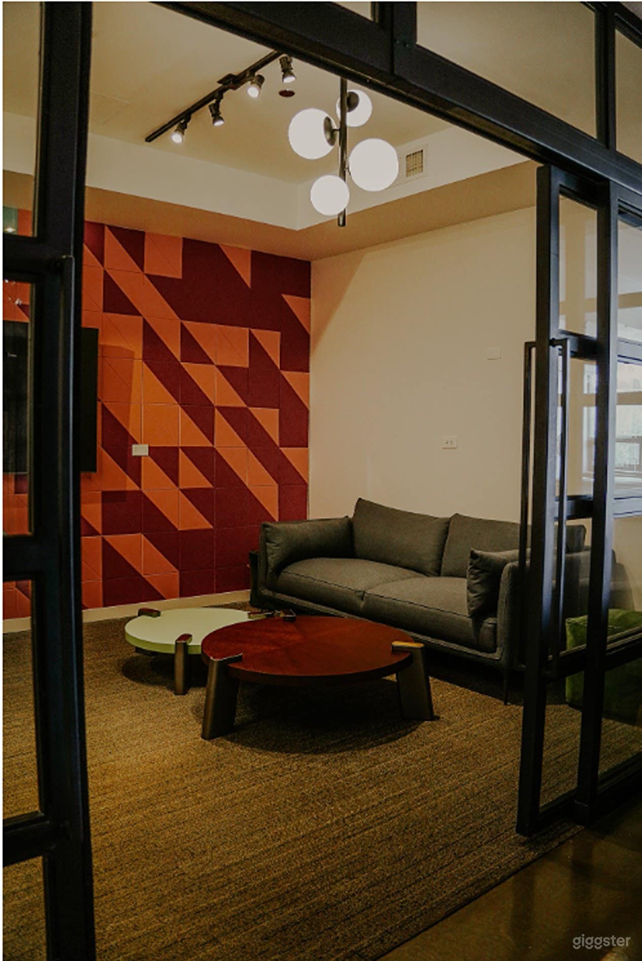 Contemporary, Mid-Century Modern Office Space Photo 3