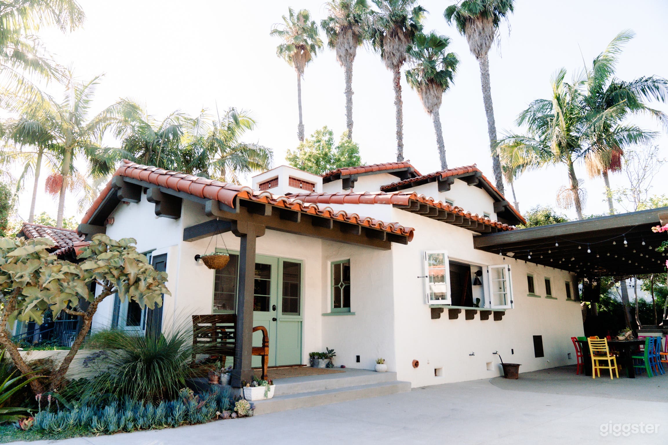 Back entrance from detached garage