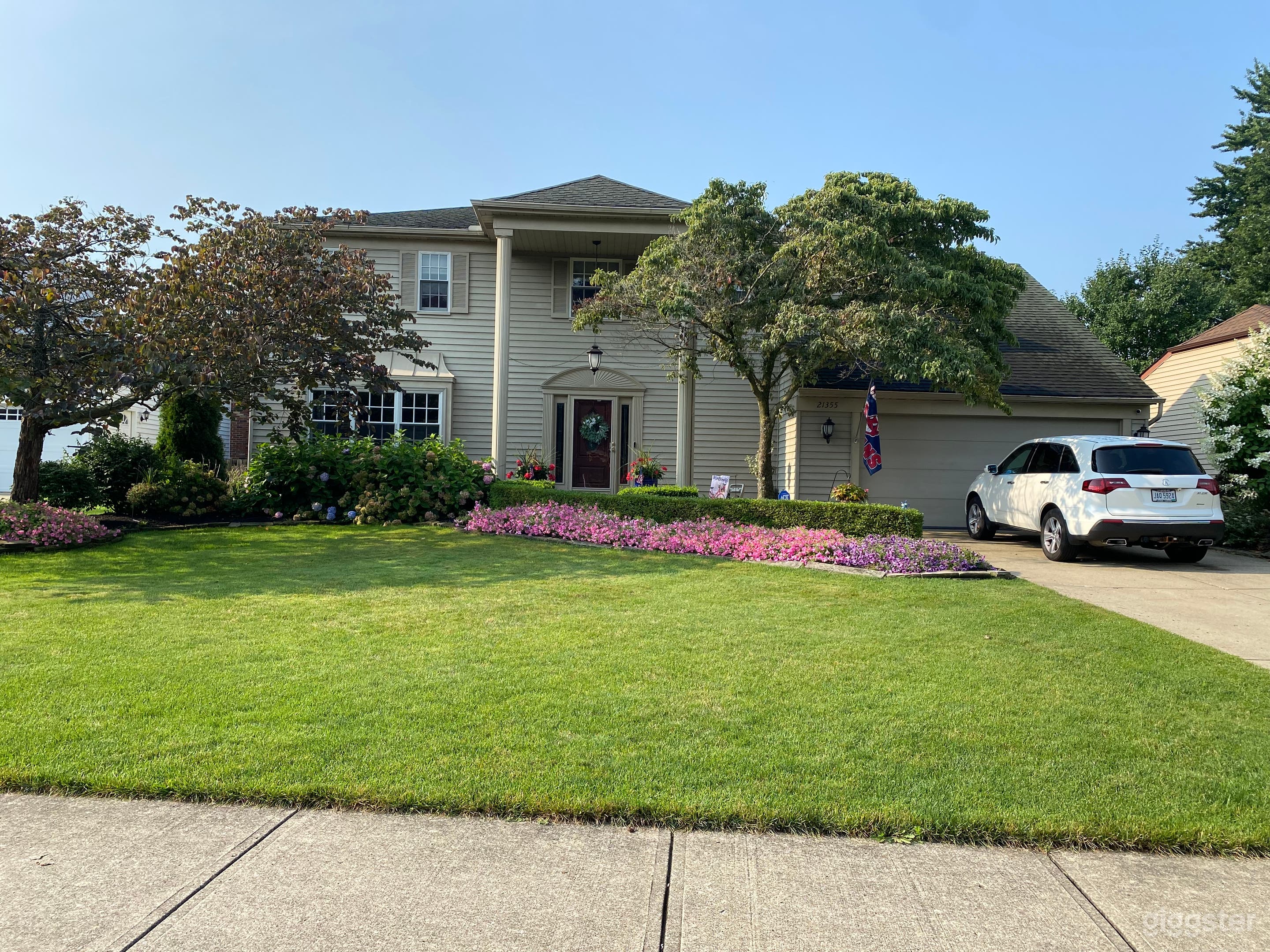 John Hughes-Style Suburban Home, Updated Photo 1