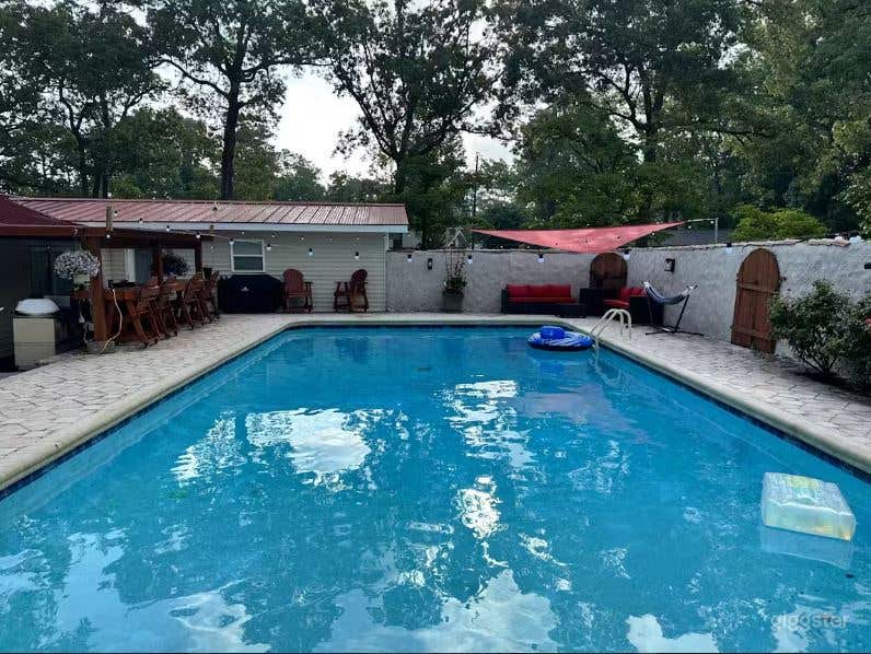  Spanish-style Pool Paradise Photo 2