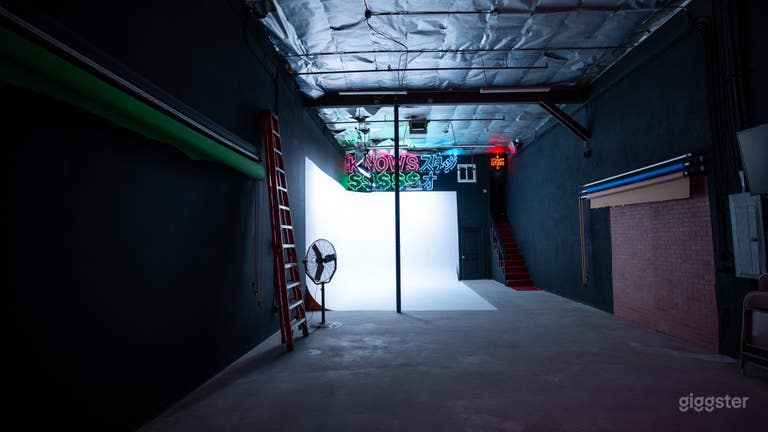  Studio with house lights off 