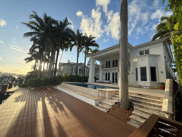  Waterfront Miami Beach Mansion with Modern Luxury Design 