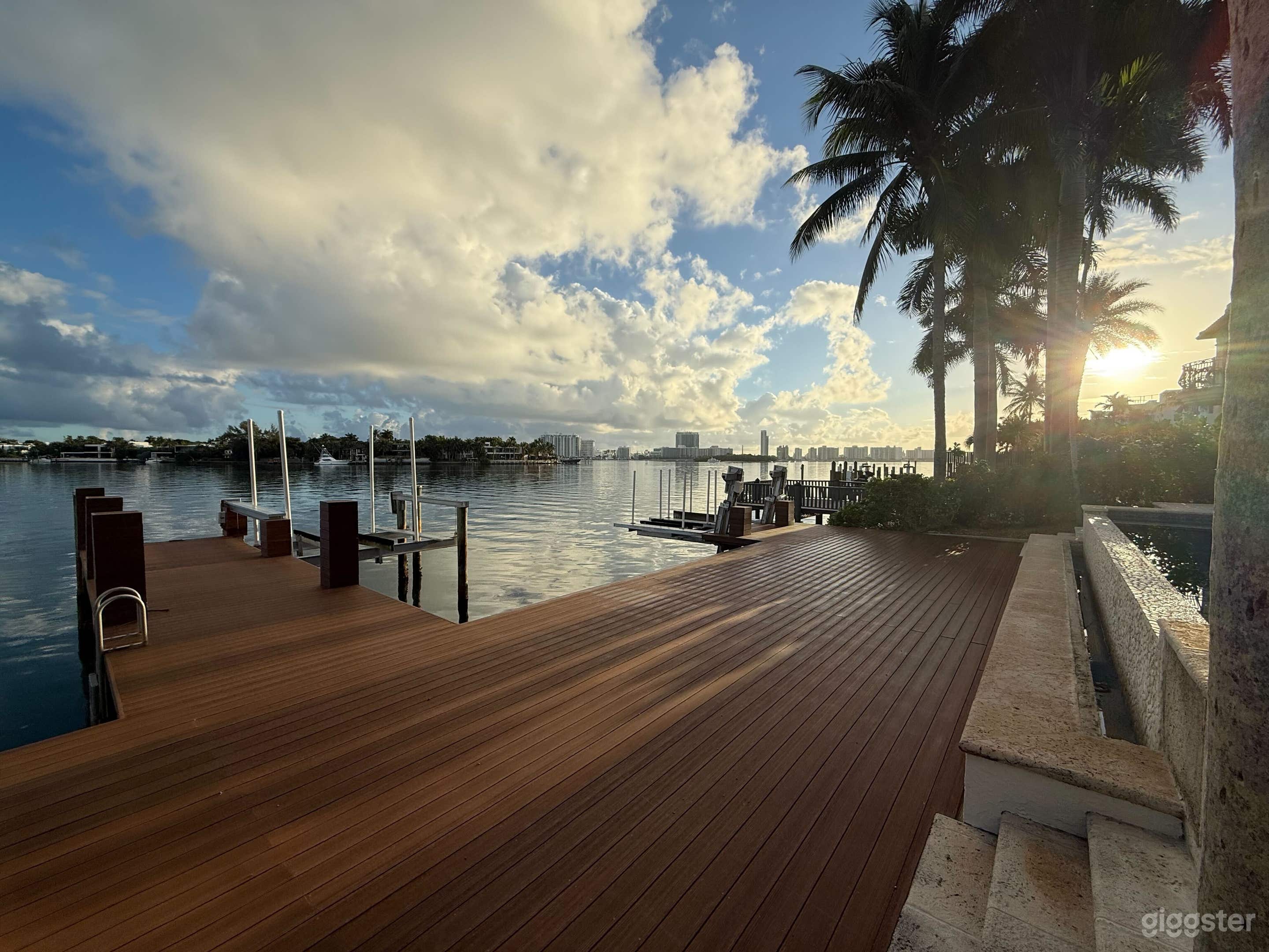 Waterfront Miami Beach Mansion with Modern Luxury Design Photo 4