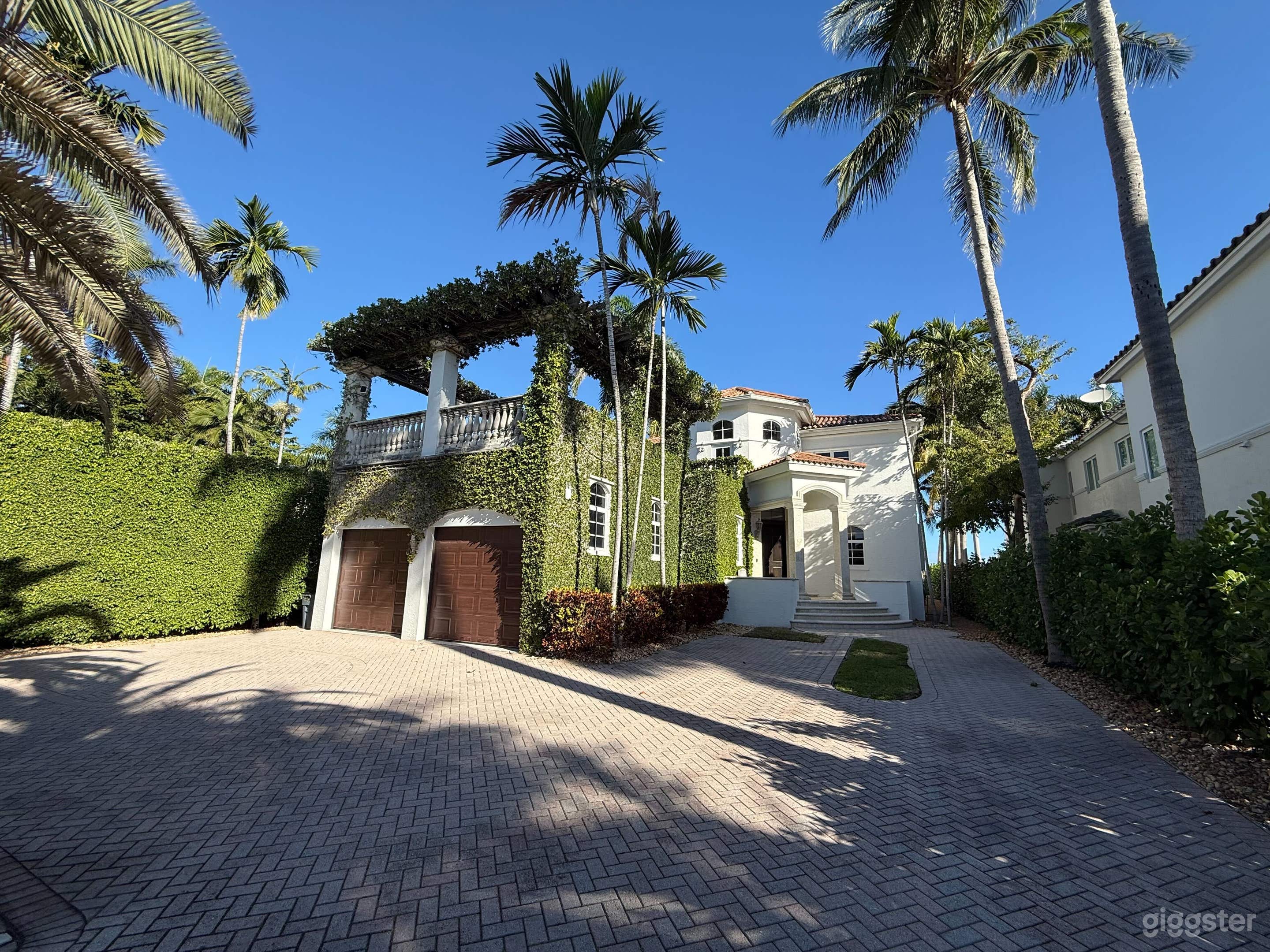 Waterfront Miami Beach Mansion with Modern Luxury Design Photo 1