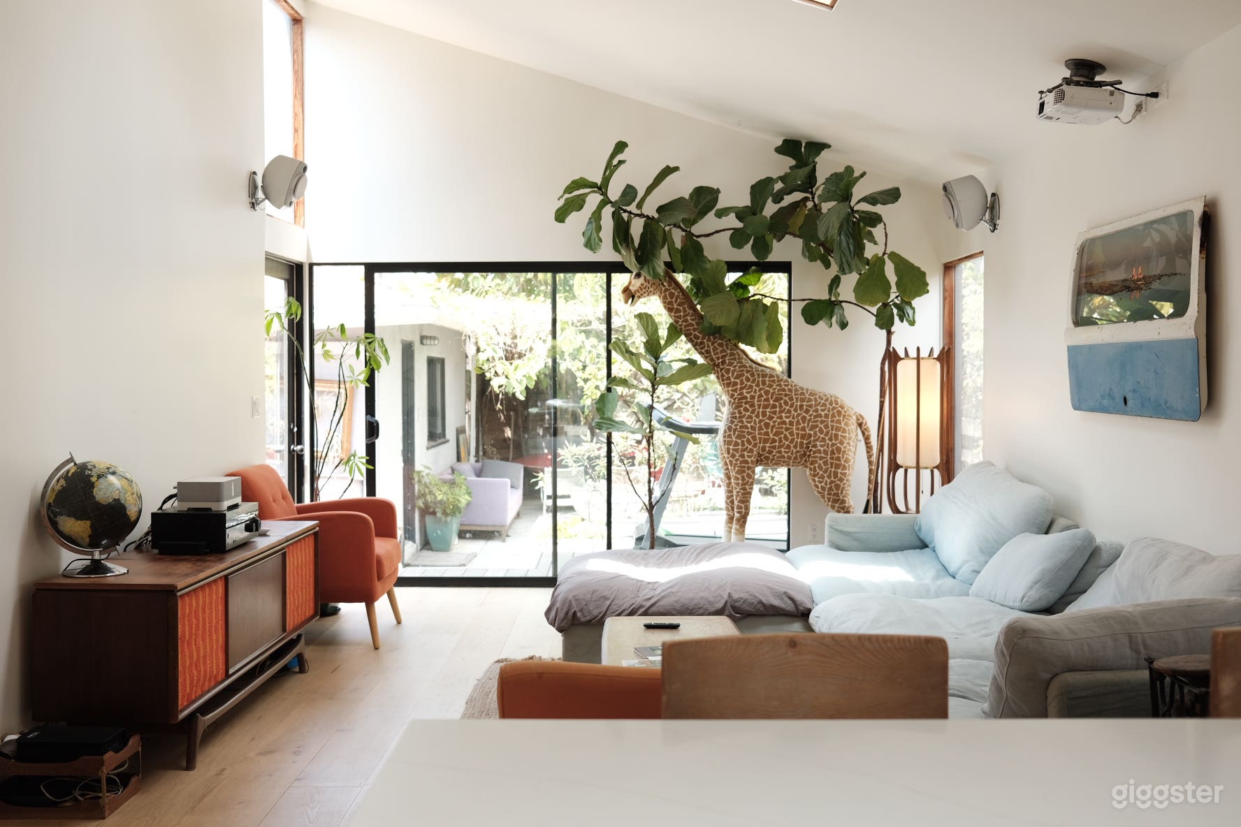 Open Bright Oasis in the heart of Venice Photo 3