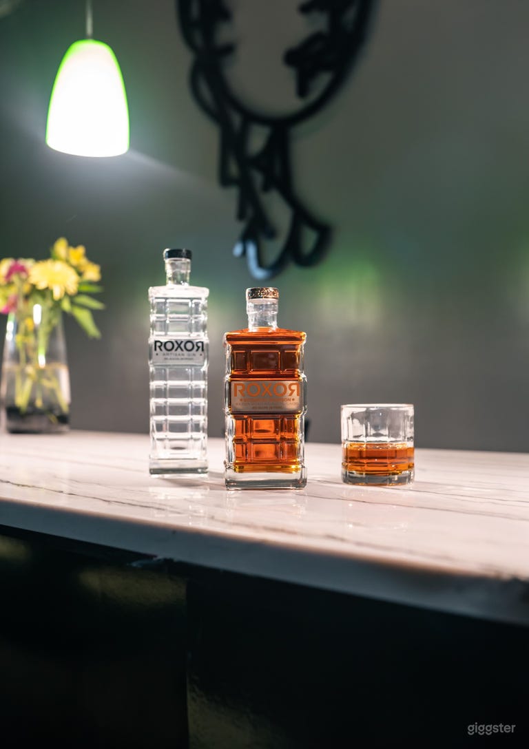  Distillery & Tasting Lounge 