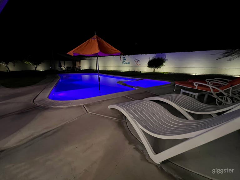  Mid-Century Oasis / Saltwater Pool & Spa 