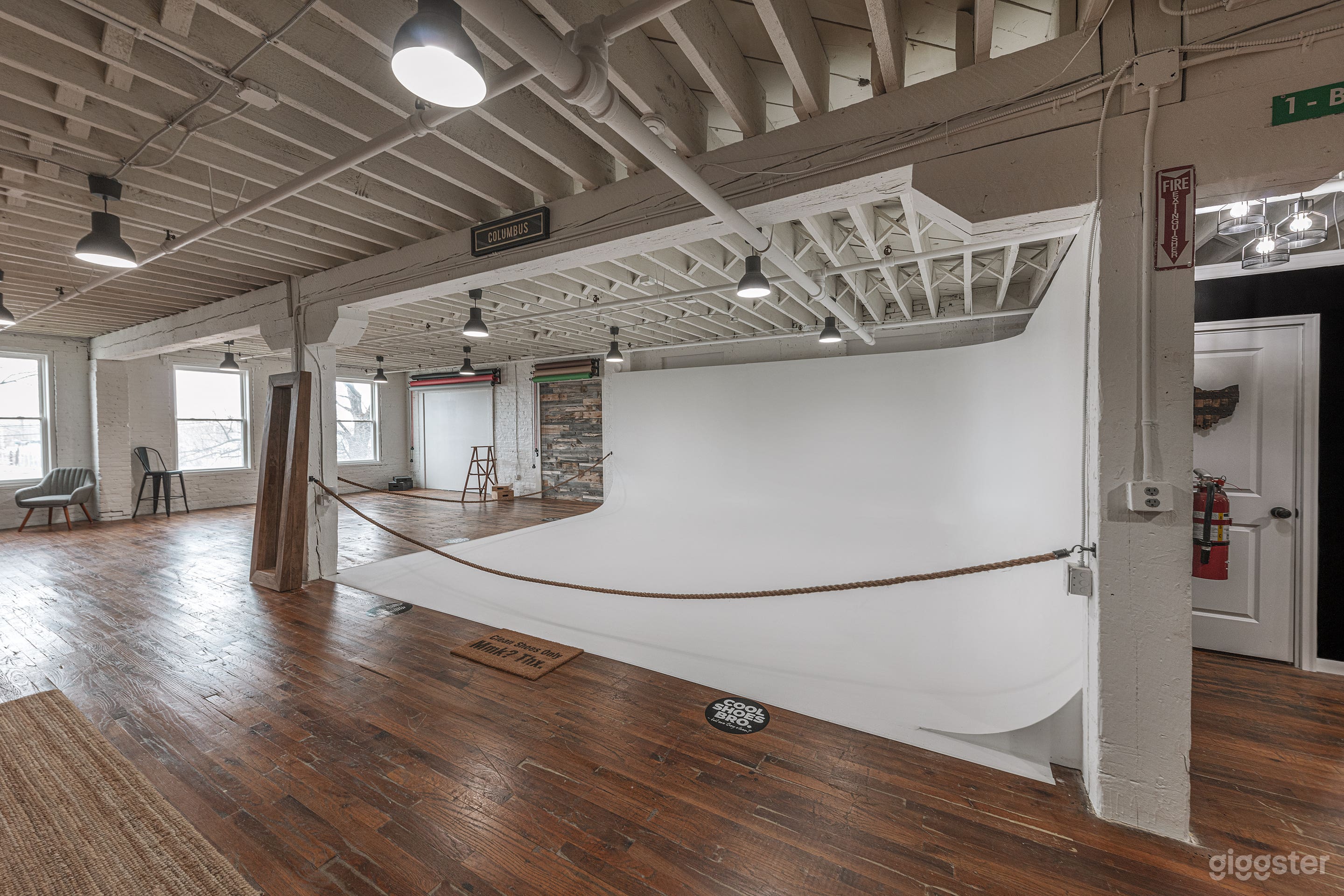 Urban Industrial Loft : Photography Studio Photo 2