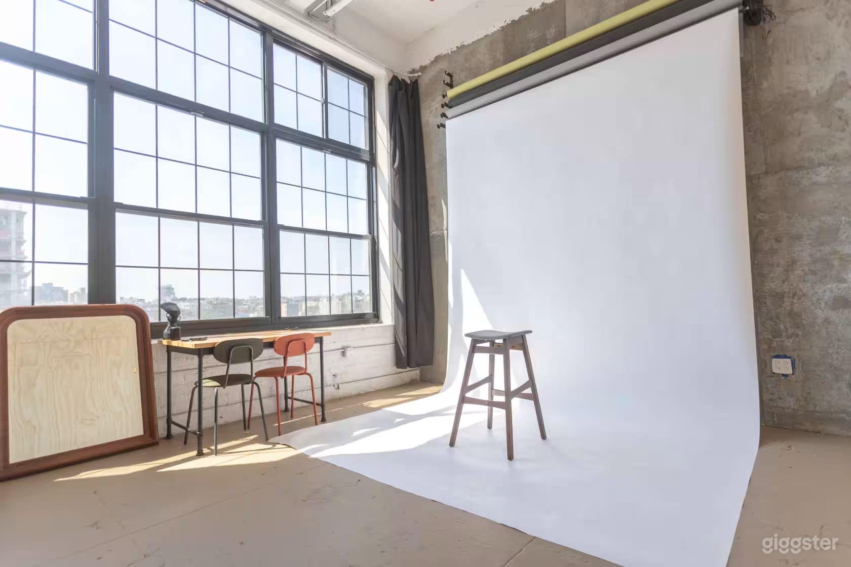 Sunny Backdrops Photo Studio Photo 1