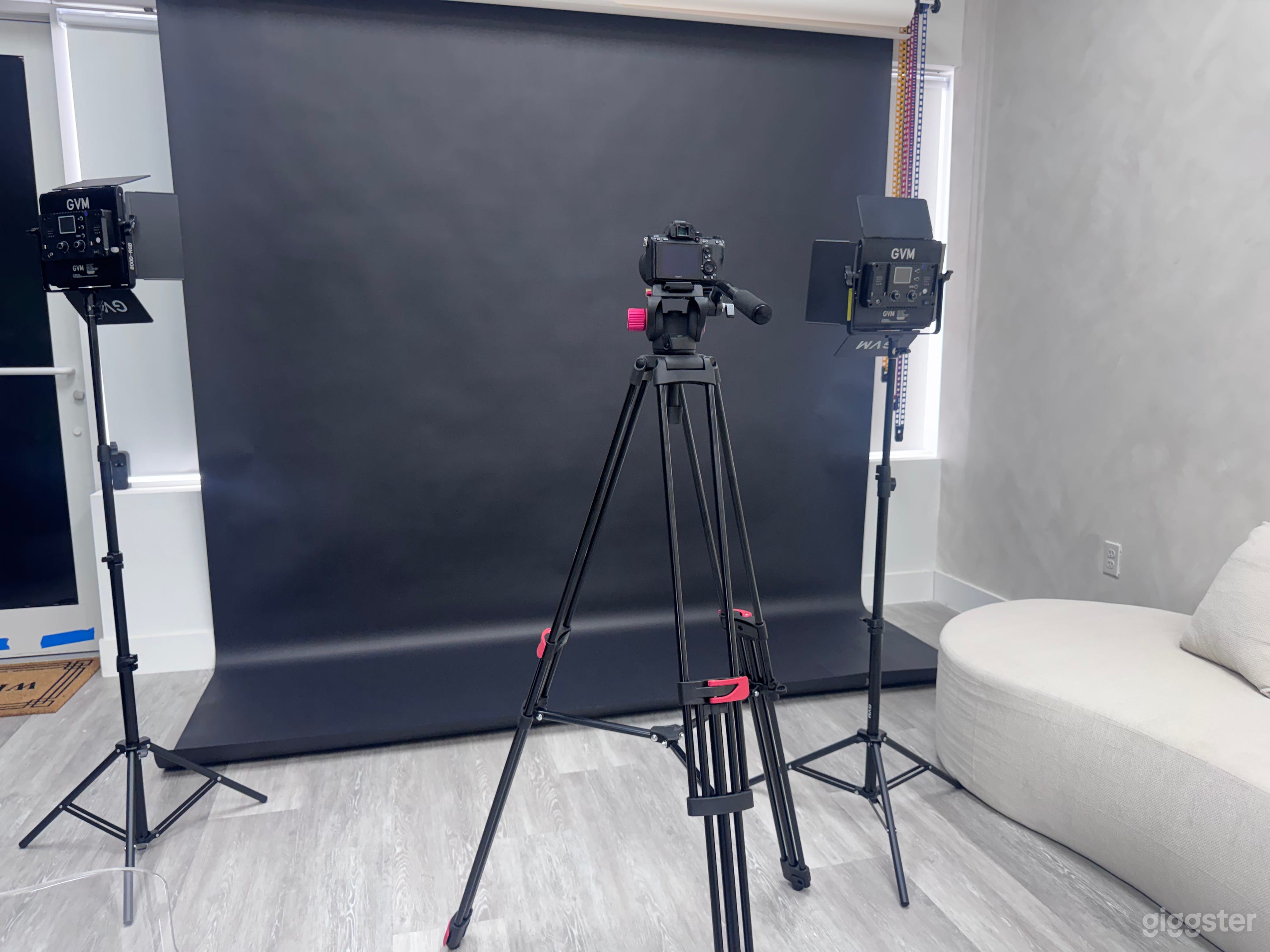 Modern Creative Studio for Photos, Podcasts & Content Photo 4