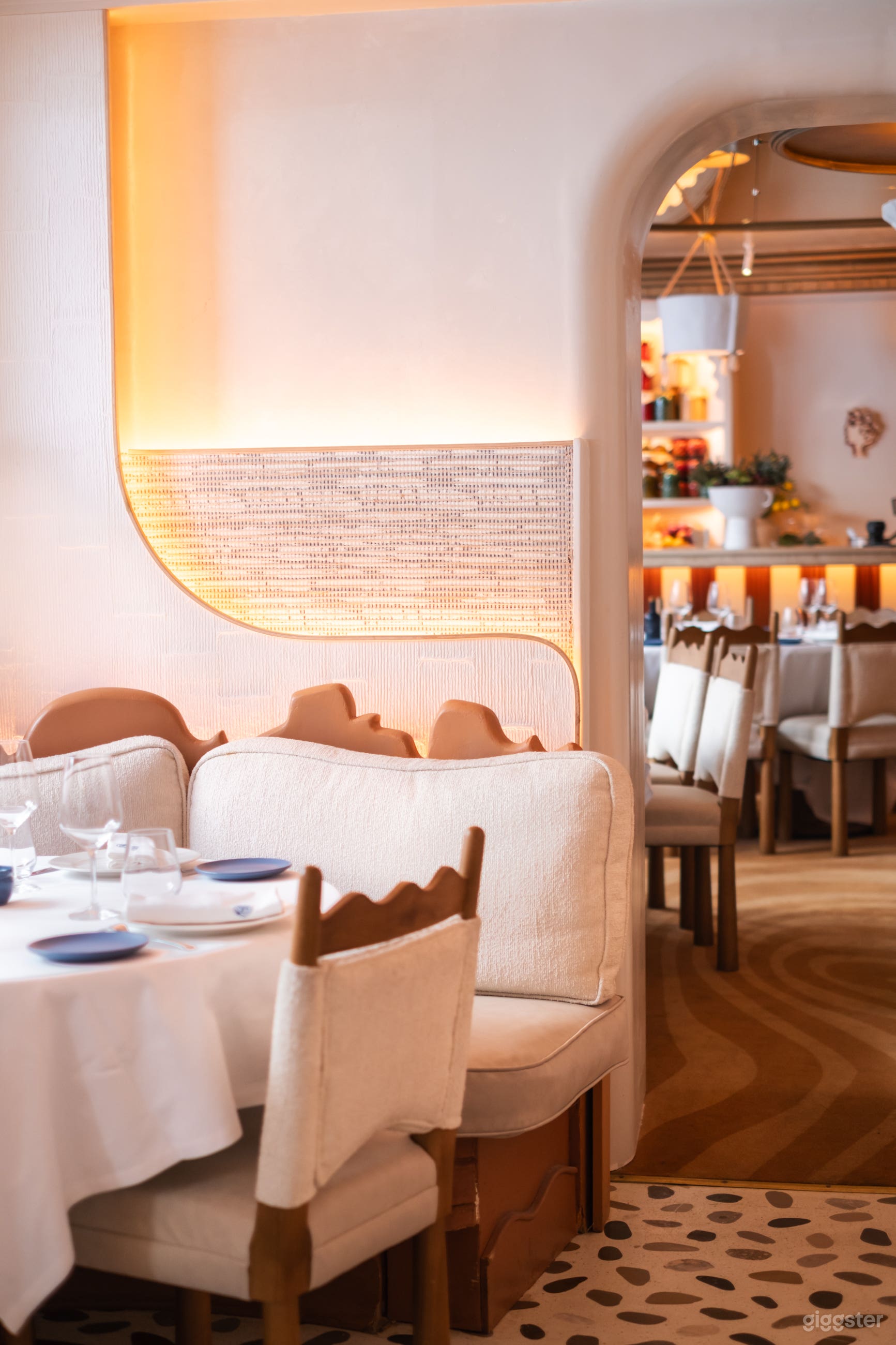 Photo de Contemporary Greek Restaurant in Paris 4