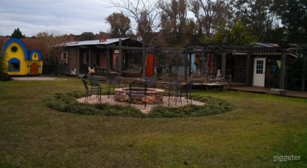 Beautiful Outdoor Sanctuary located near Lake Livingston Perfect for Recreational Activities  Photo 2