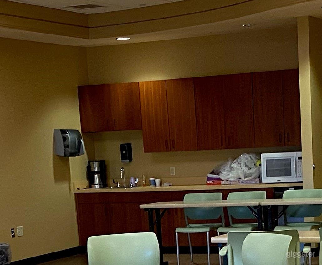 Library Meeting room 2 for 30 people in Fairwood Photo 2