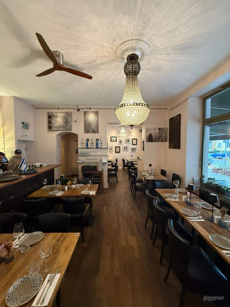 Warmes Nahost-Restaurant mit gelebtem Flair und kulturellem Charakter 