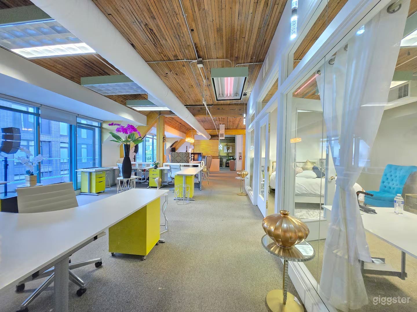 Entire Light-Filled Loft with Outdoor Patio Photo 2