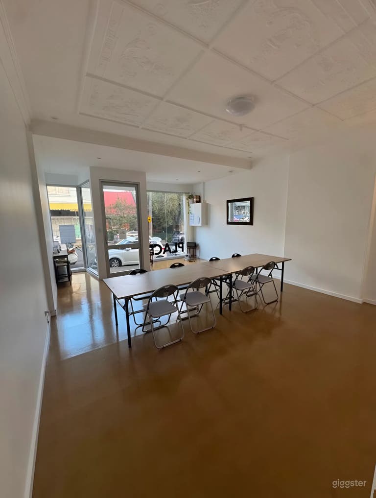  Natural Light Studio with Clear White Walls 