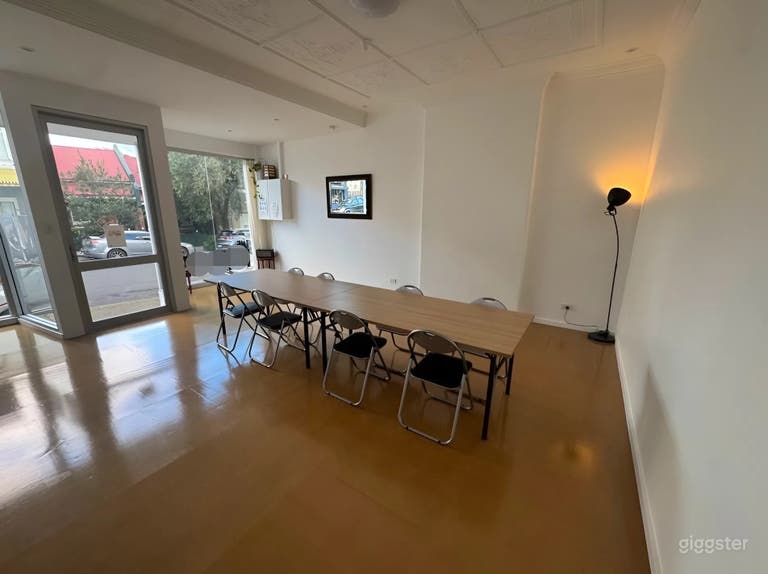  Natural Light Studio with Clear White Walls 