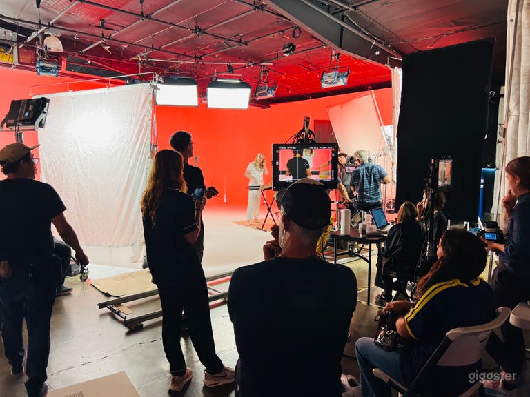  Music Video & Commercial Studio with amenity rooms 