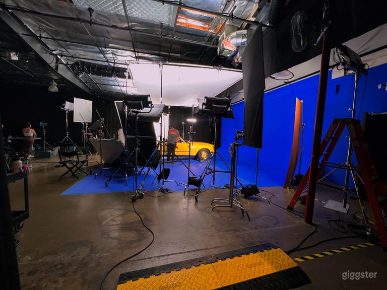  Music Video & Commercial Studio with amenity rooms 