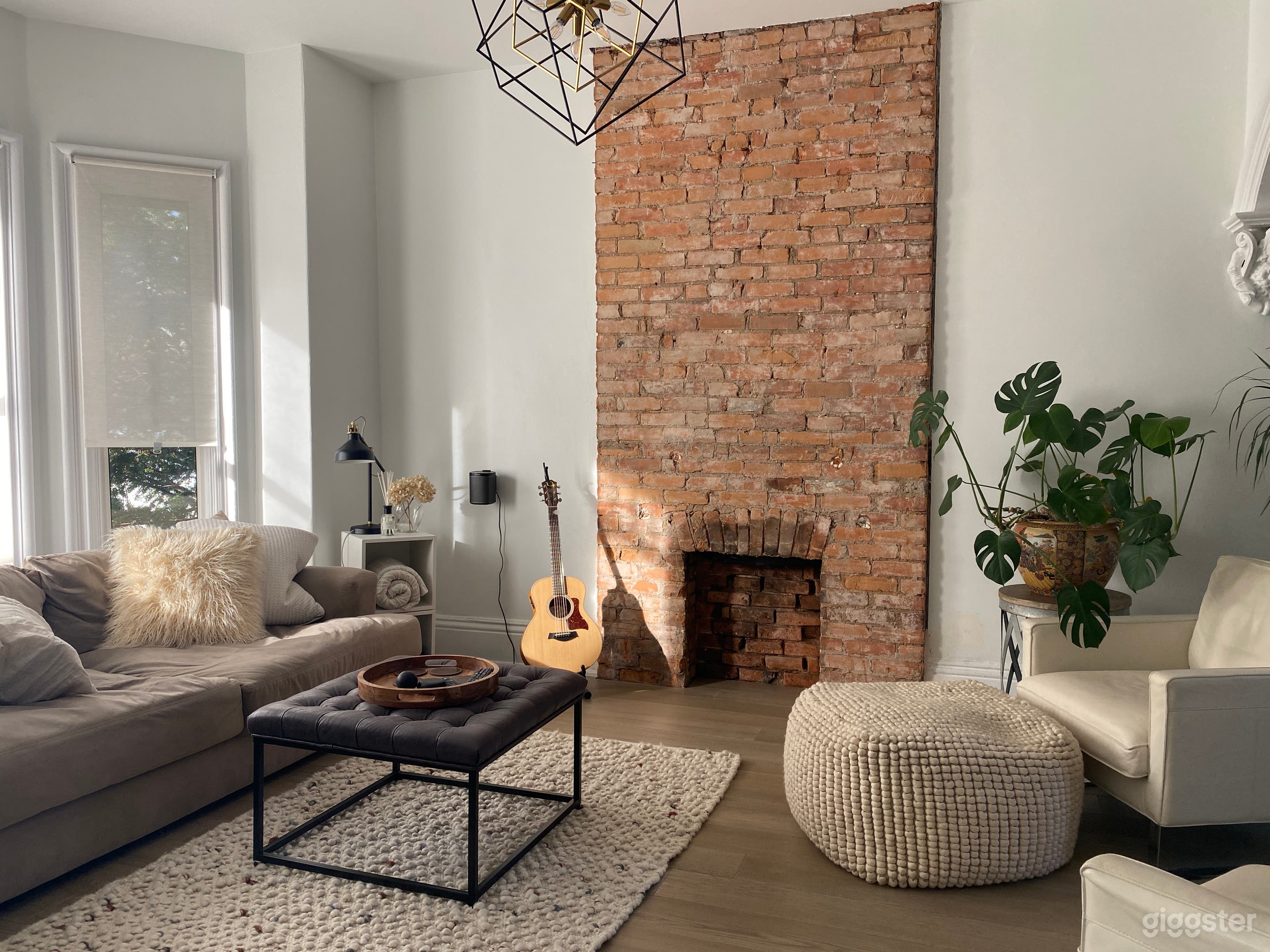 Eclectic Downtown New York Loft Brownstone  Photo 1