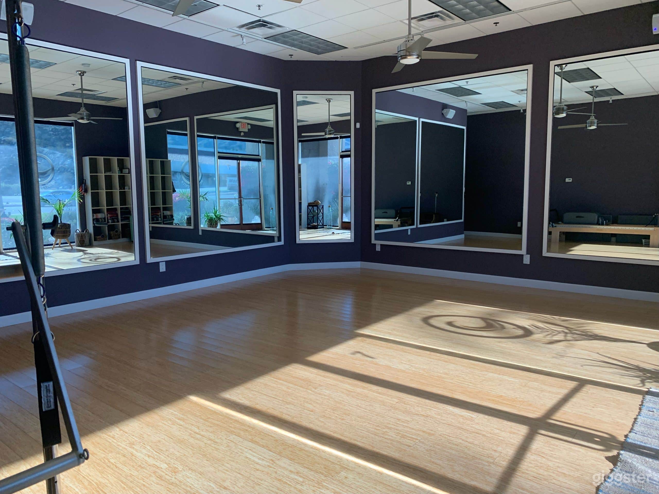 Front Room - Yoga Studio Photo 2