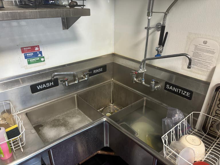  Class C kitchen nestled in a organic apothecary 