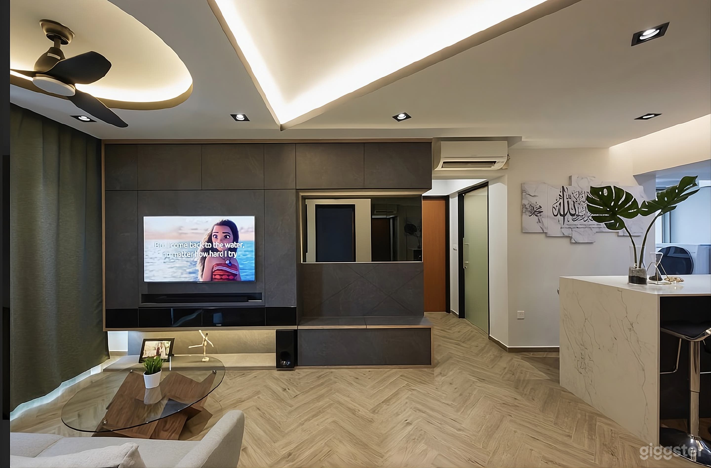 Classy and Modern Space for Rent Photo 2
