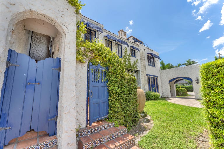  Historic Young Mansion 