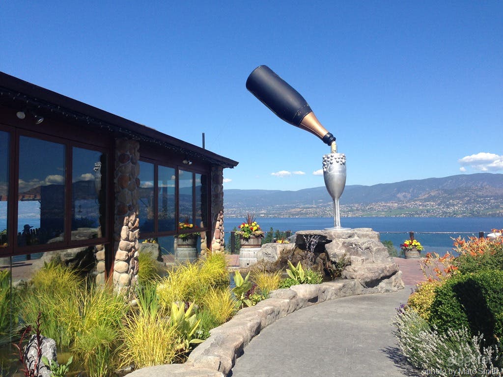 3 Br Modern Farm TH | Steps away from Beach&Lake Photo 3