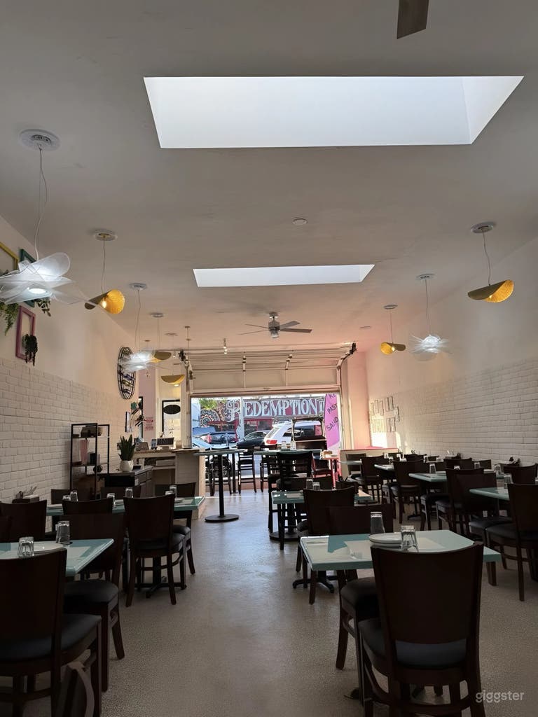  Location per Eventi Privati con Bar, AV e Layout Flessibili 