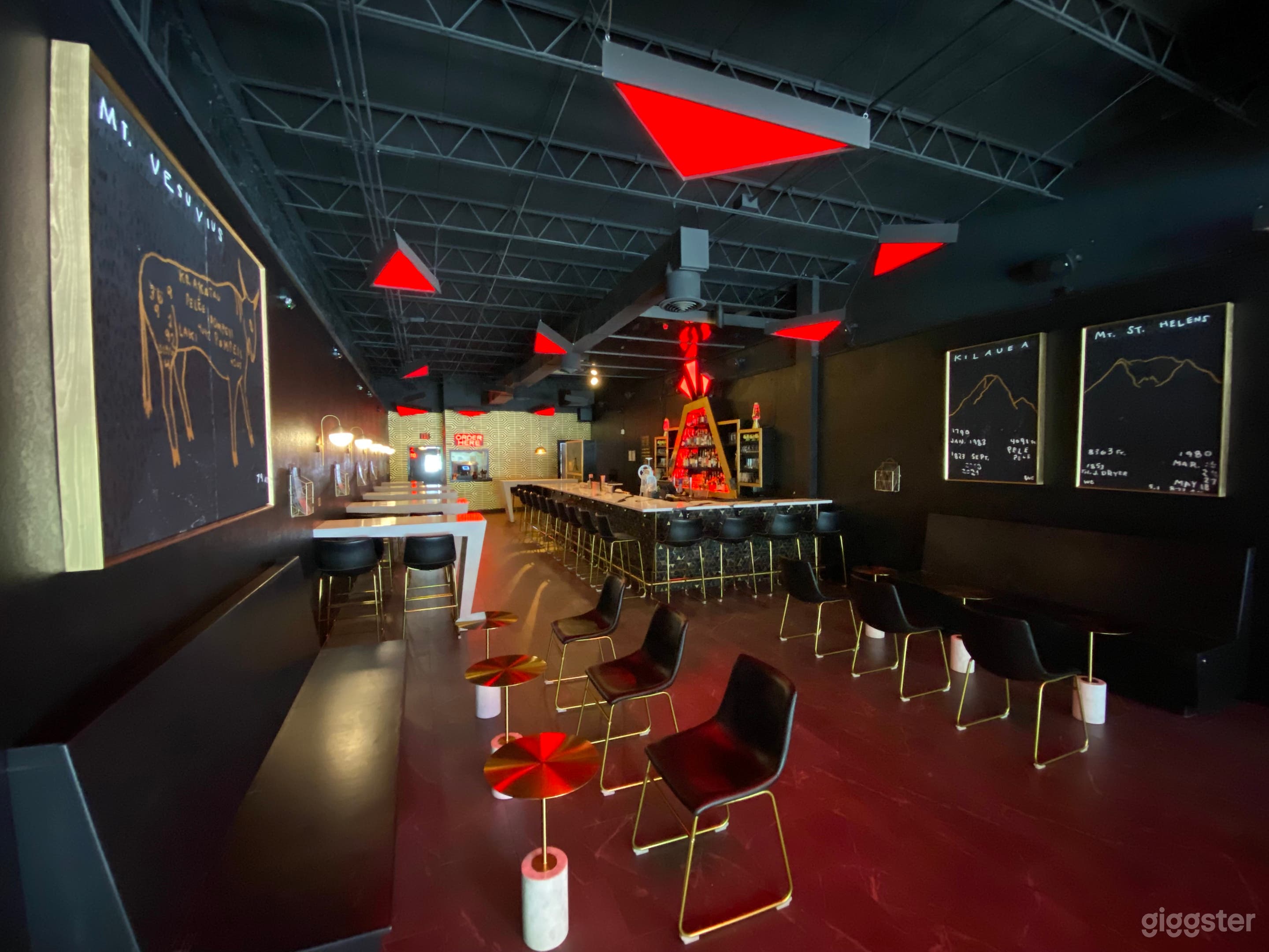 Unique Bar Location! Photo 1