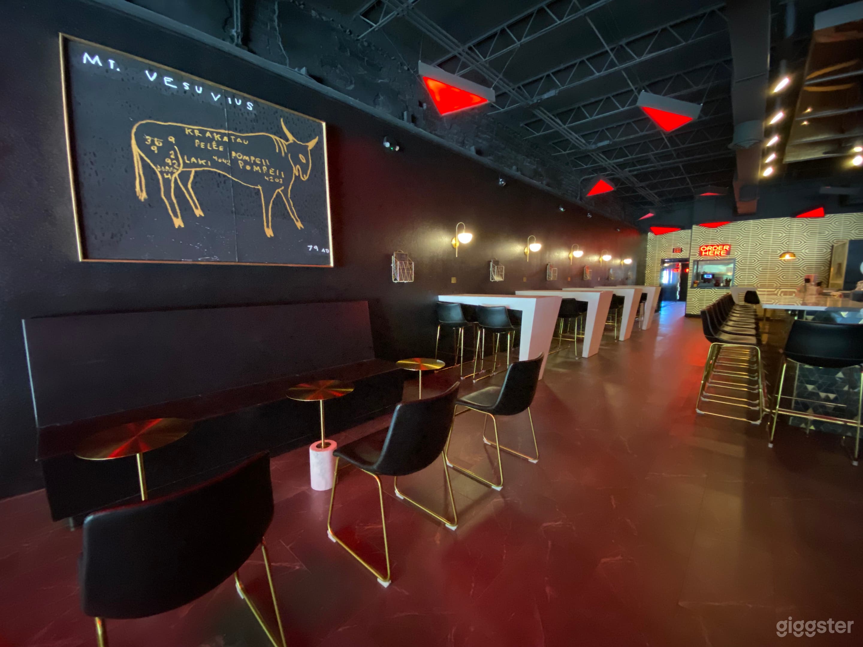 Unique Bar Location! Photo 3