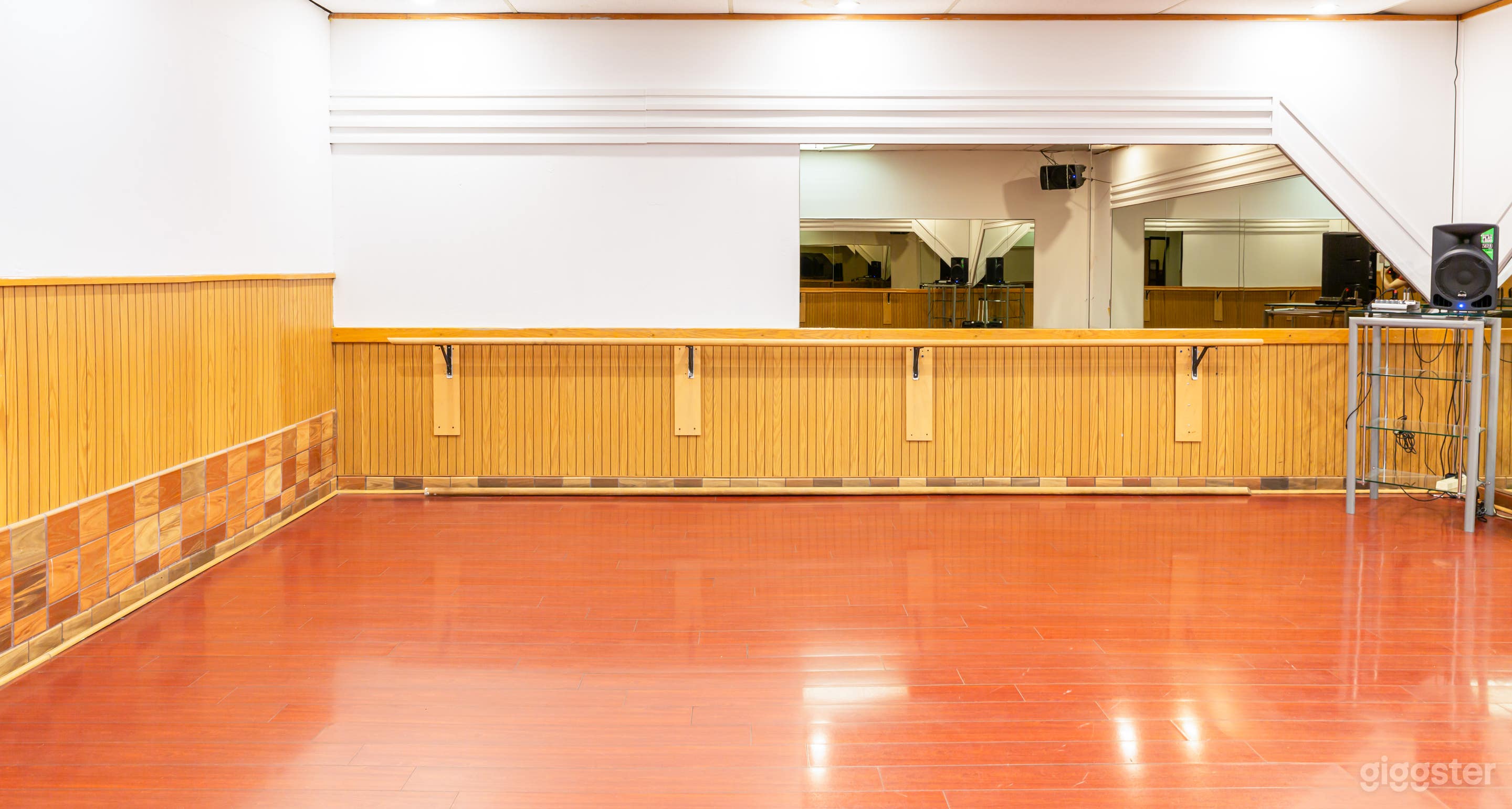 Dance Studio C for 15 People  Photo 3