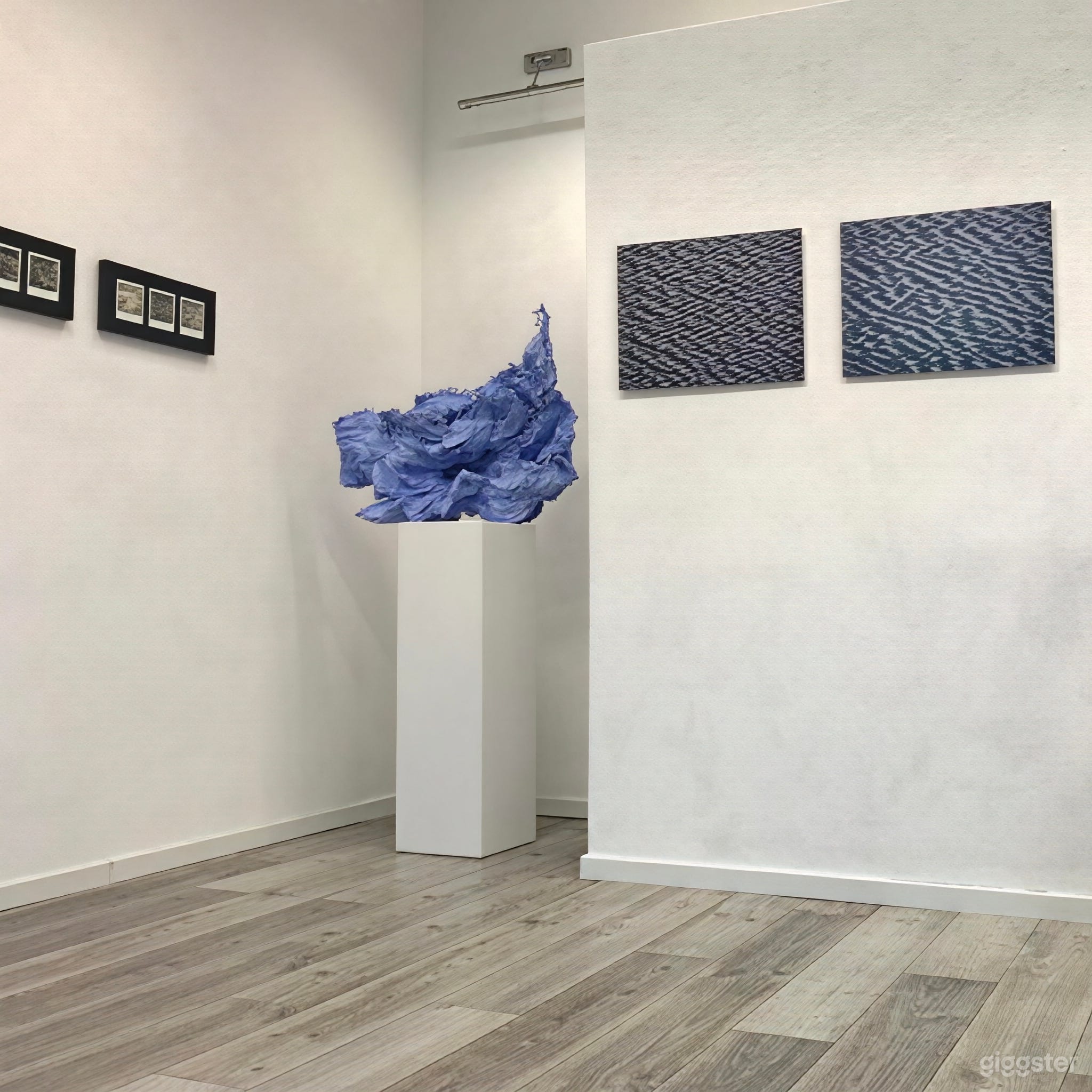 Helle, lichtdurchflutete Ausstellungsfläche in Köln Foto 4