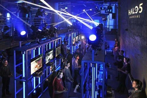 Modern-Industrial Themed Venue in Los Angeles Photo 3